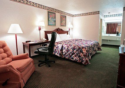 Rodeway Inn Kingsland Room photo